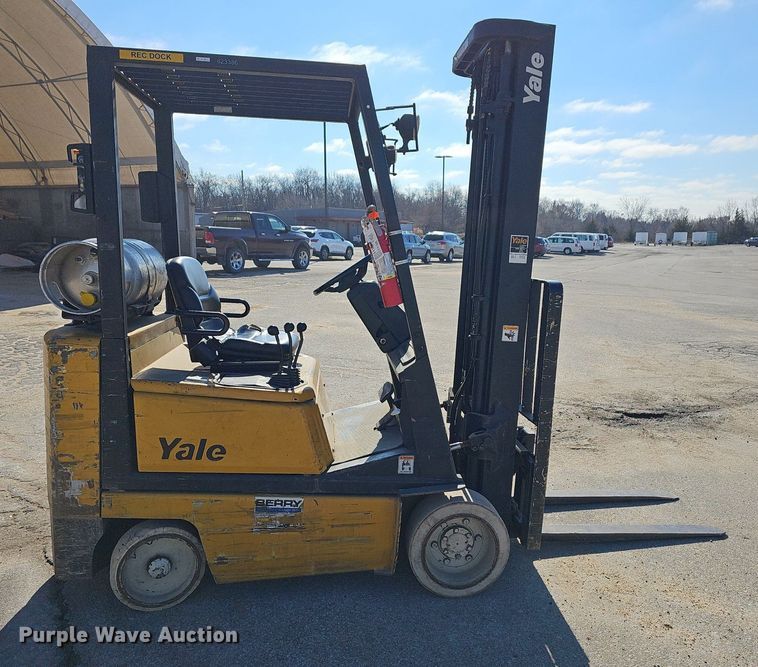 image for item NE9527 Yale GLC040AFNUAE092 forklift