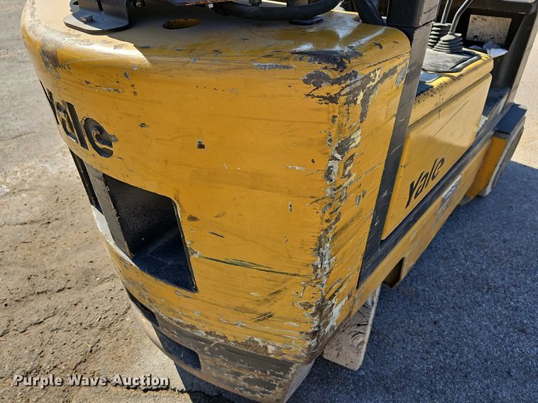 image for item NE9527 Yale GLC040AFNUAE092 forklift