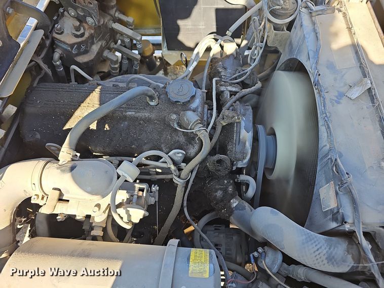 image for item NE9527 Yale GLC040AFNUAE092 forklift