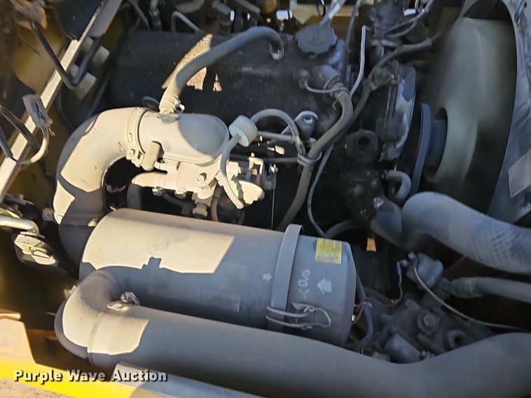 image for item NE9527 Yale GLC040AFNUAE092 forklift