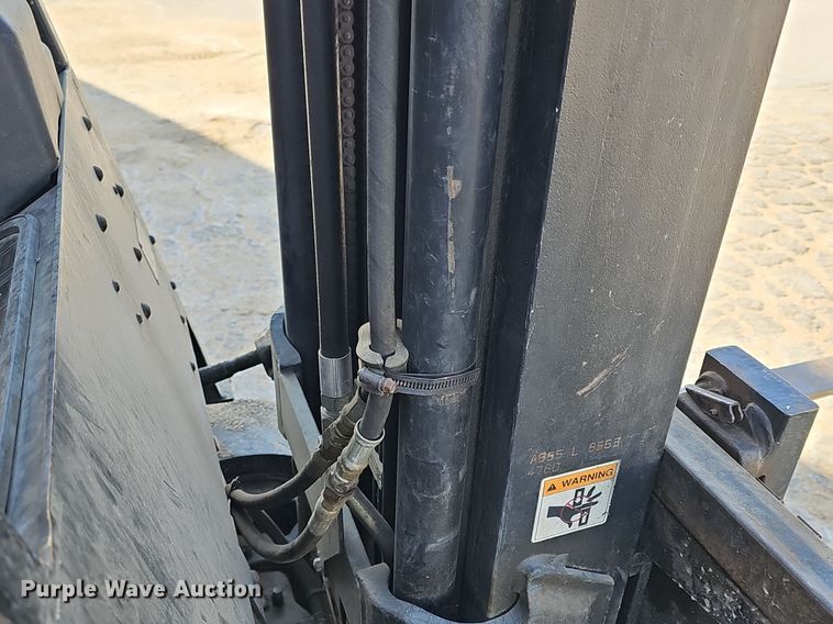 image for item NE9528 Yale GLC040AFNUAE082 forklift