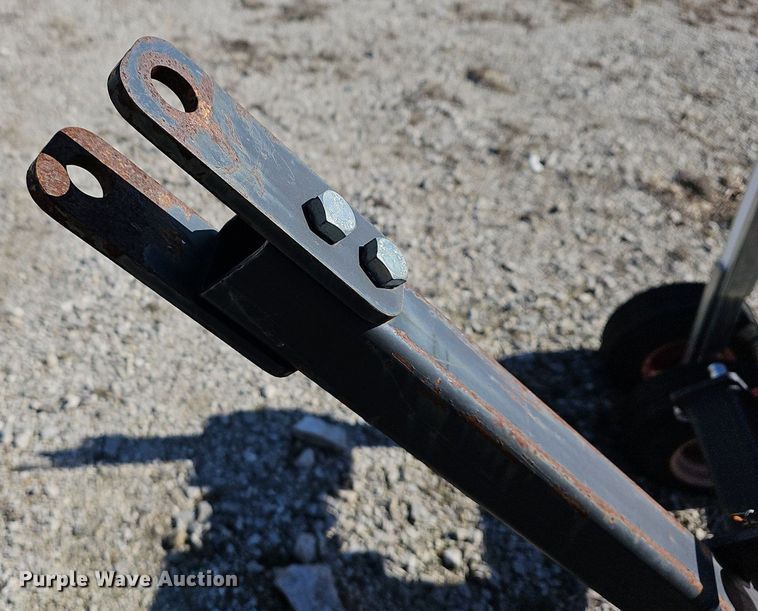 image for item NE9529 (2) artificial turf groomers