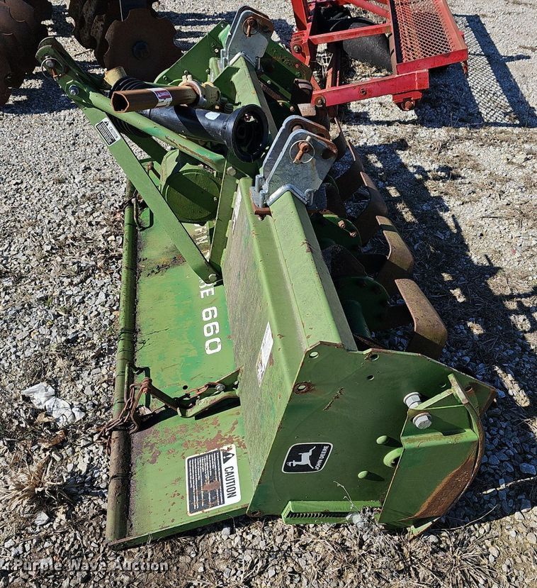 image for item NE9531 John Deere  660 tiller