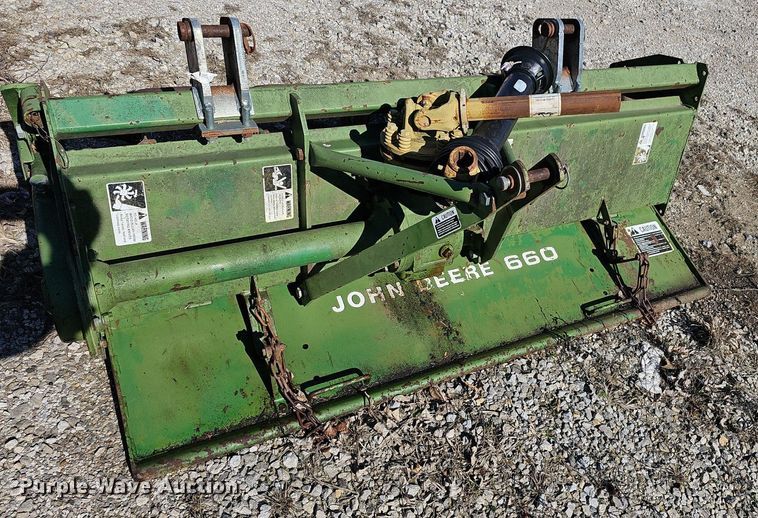 image for item NE9531 John Deere  660 tiller
