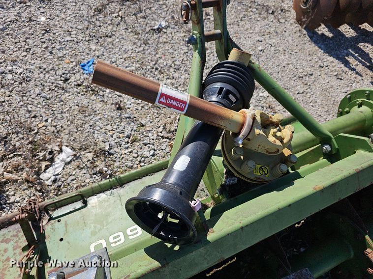 image for item NE9531 John Deere  660 tiller