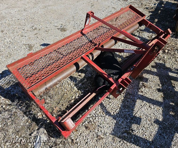 image for item NE9532 Turf equipment 
