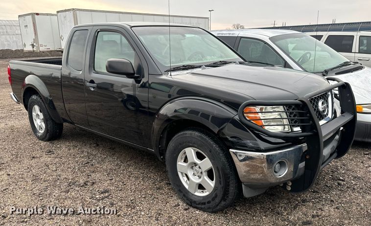 image for item NI9774 2005 Nissan Frontier  King Cab pickup truck