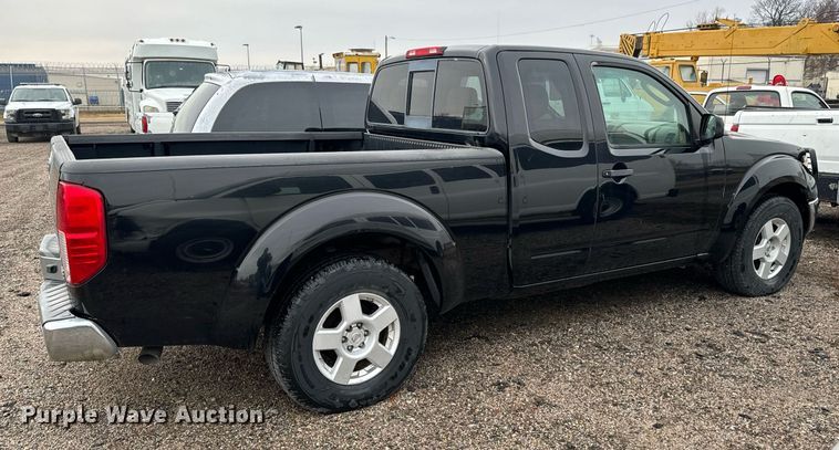 image for item NI9774 2005 Nissan Frontier  King Cab pickup truck