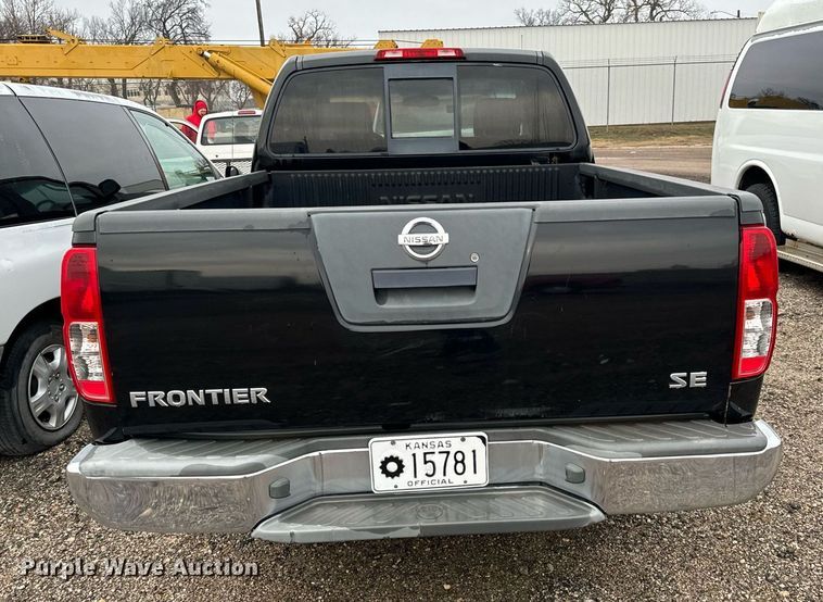 image for item NI9774 2005 Nissan Frontier  King Cab pickup truck