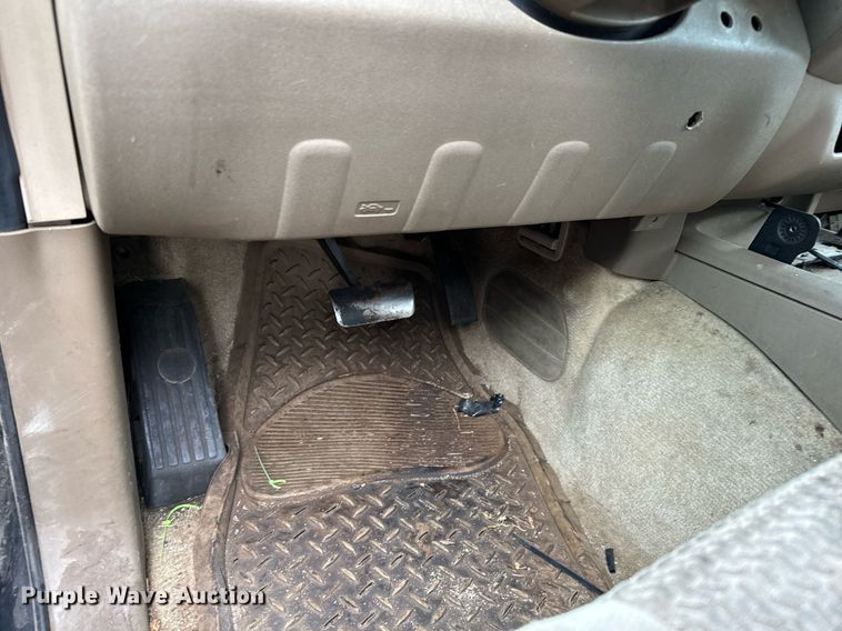 image for item NI9774 2005 Nissan Frontier  King Cab pickup truck