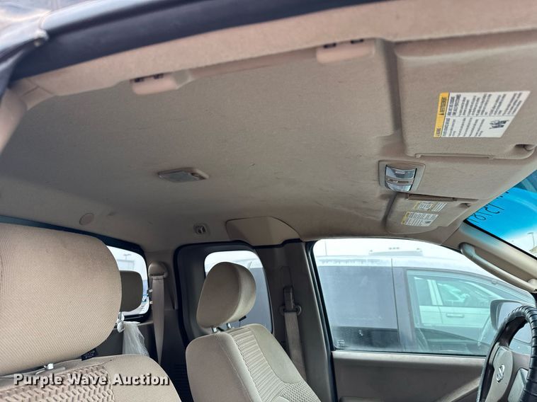 image for item NI9774 2005 Nissan Frontier  King Cab pickup truck