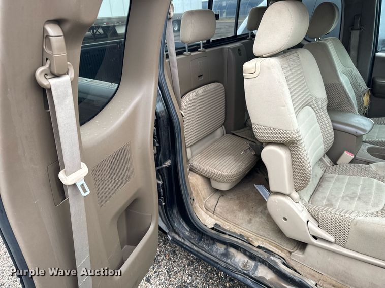 image for item NI9774 2005 Nissan Frontier  King Cab pickup truck