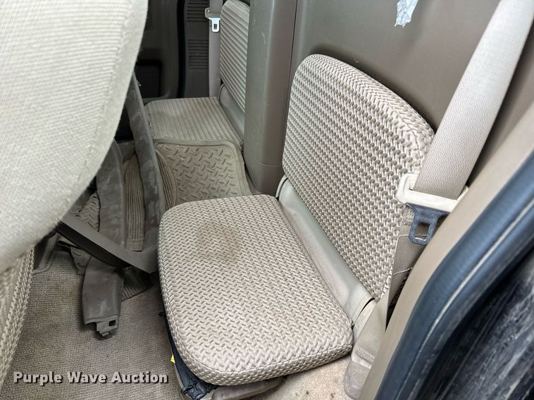 image for item NI9774 2005 Nissan Frontier  King Cab pickup truck