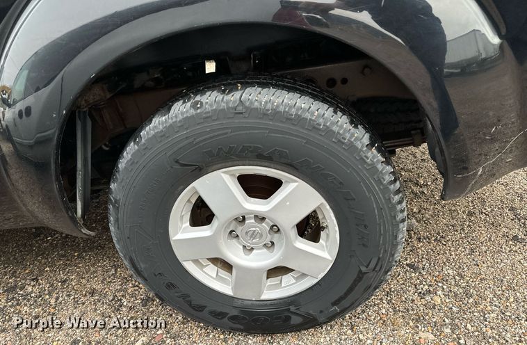 image for item NI9774 2005 Nissan Frontier  King Cab pickup truck