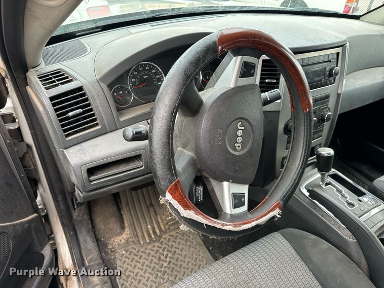 image for item NI9776 2008 Jeep Grand Cherokee Laredo SUV