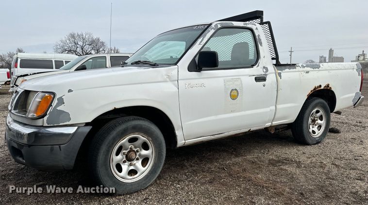 image for item NI9777 2000 Nissan Frontier  pickup truck