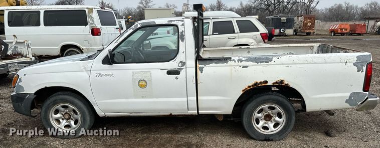 image for item NI9777 2000 Nissan Frontier  pickup truck