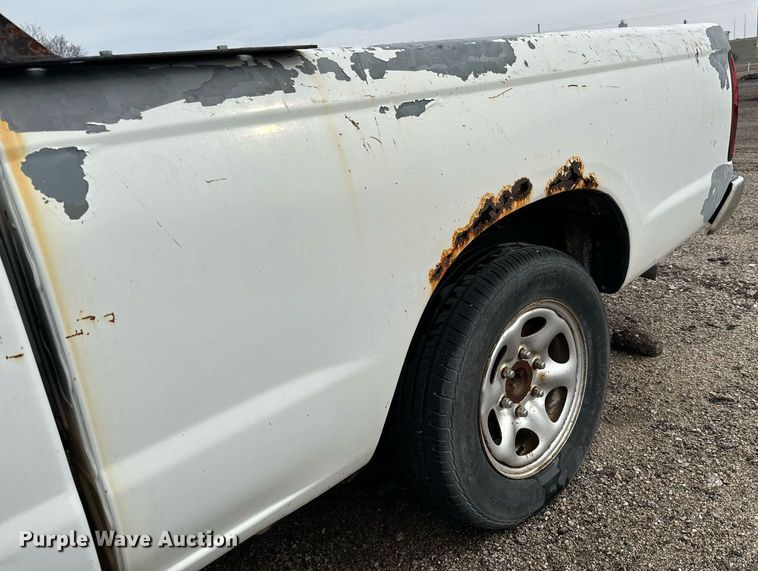 image for item NI9777 2000 Nissan Frontier  pickup truck