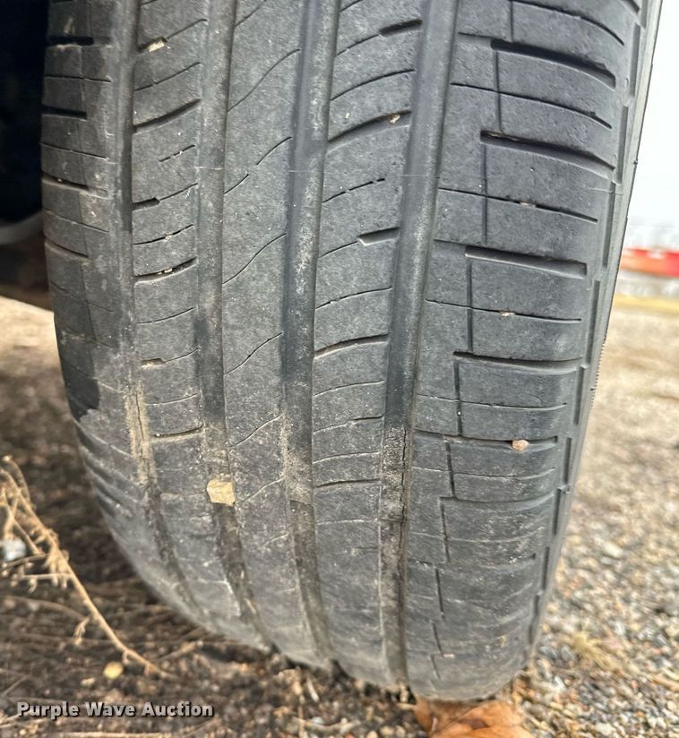 image for item NI9777 2000 Nissan Frontier  pickup truck