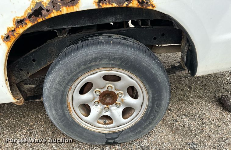 image for item NI9777 2000 Nissan Frontier  pickup truck