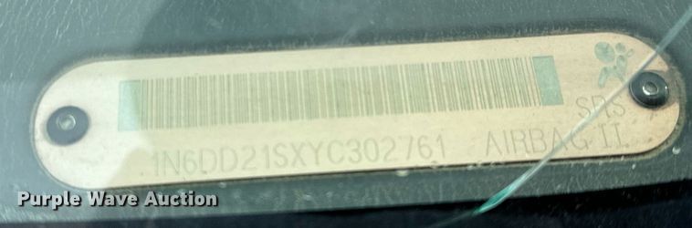 image for item NI9777 2000 Nissan Frontier  pickup truck