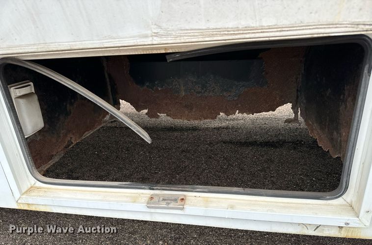 image for item NI9778 2008 Freightliner Business Class M2 inmate transport bus