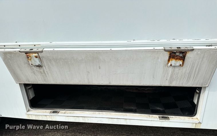 image for item NI9778 2008 Freightliner Business Class M2 inmate transport bus