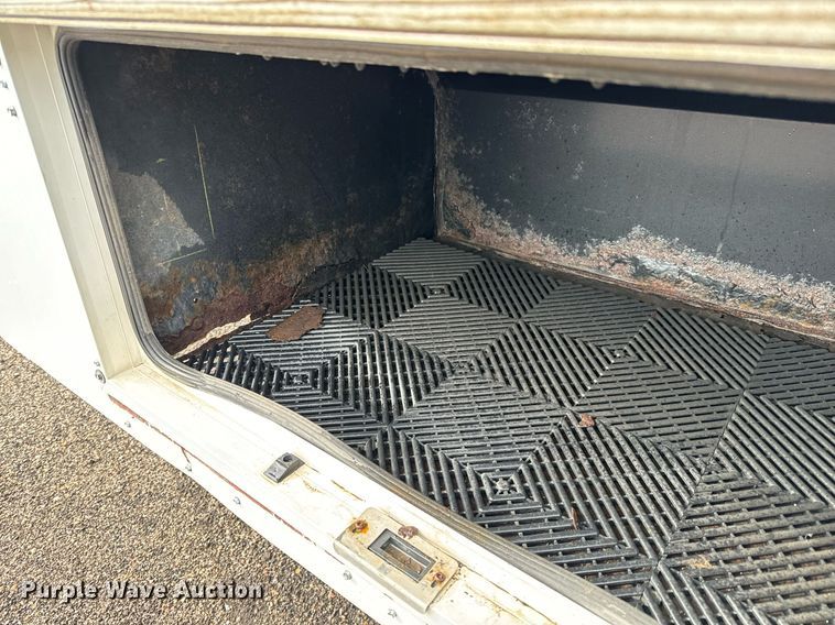 image for item NI9778 2008 Freightliner Business Class M2 inmate transport bus