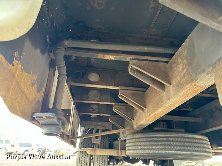 image for item NI9778 2008 Freightliner Business Class M2 inmate transport bus