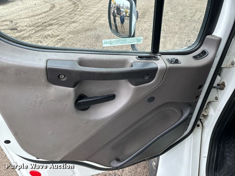 image for item NI9778 2008 Freightliner Business Class M2 inmate transport bus