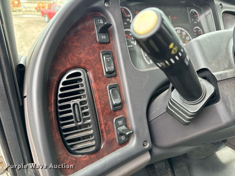 image for item NI9778 2008 Freightliner Business Class M2 inmate transport bus