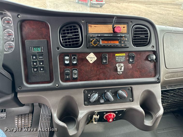 image for item NI9778 2008 Freightliner Business Class M2 inmate transport bus