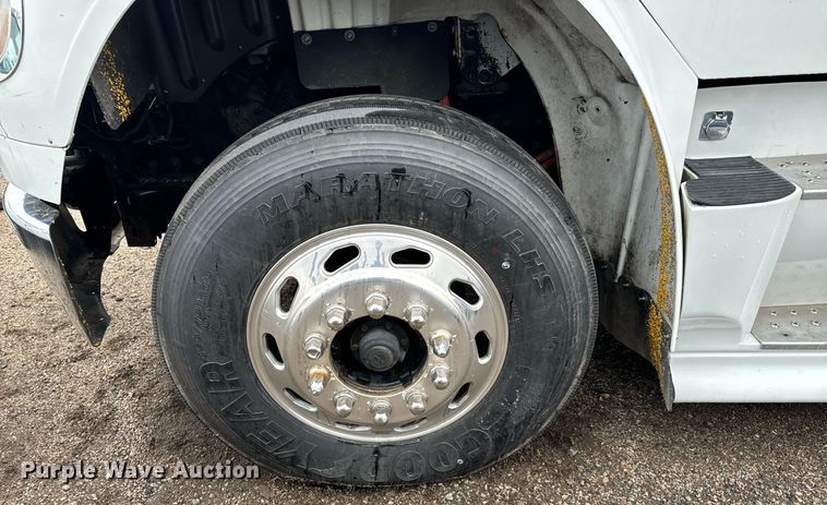 image for item NI9778 2008 Freightliner Business Class M2 inmate transport bus