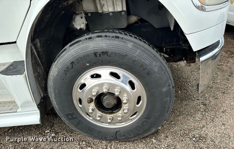 image for item NI9778 2008 Freightliner Business Class M2 inmate transport bus