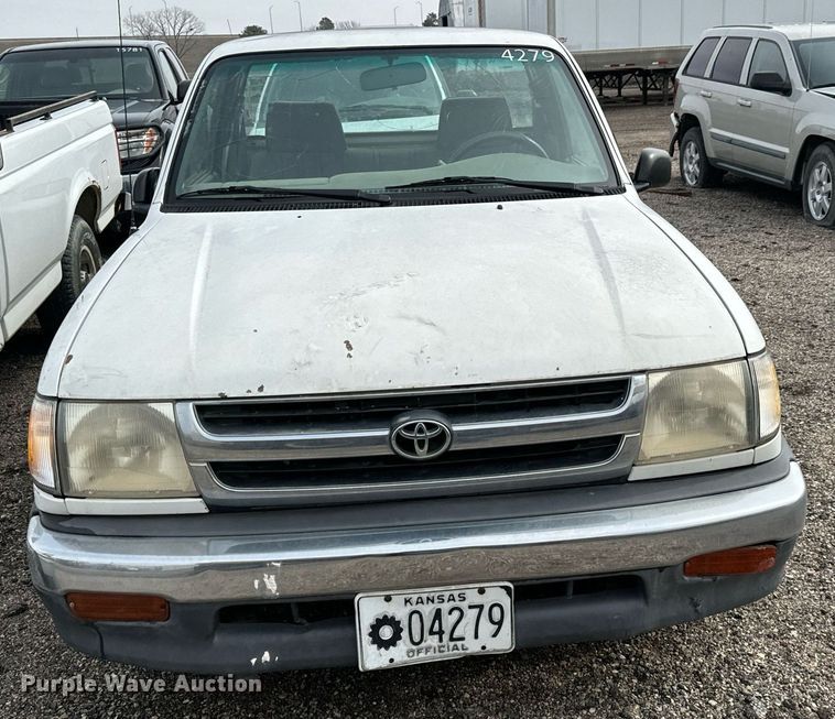 image for item NI9780 1999 Toyota Tacoma  pickup truck