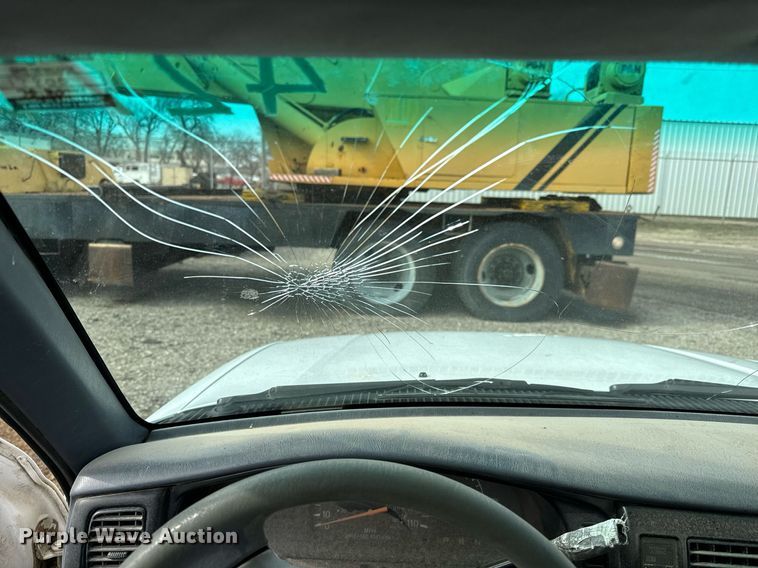 image for item NI9780 1999 Toyota Tacoma  pickup truck