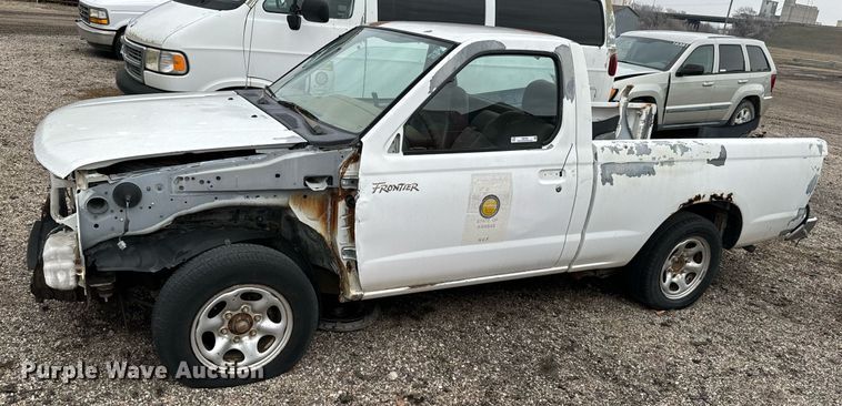 image for item NI9782 2000 Nissan Frontier  pickup truck