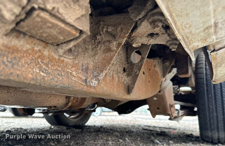 image for item NI9782 2000 Nissan Frontier  pickup truck