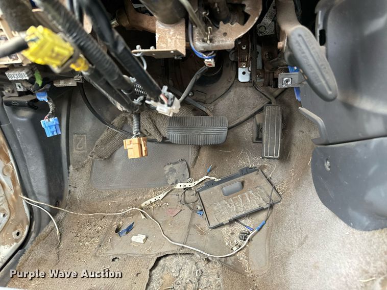 image for item NI9782 2000 Nissan Frontier  pickup truck