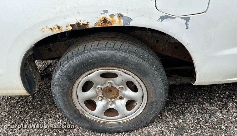 image for item NI9782 2000 Nissan Frontier  pickup truck