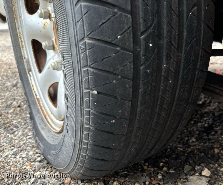 image for item NI9782 2000 Nissan Frontier  pickup truck