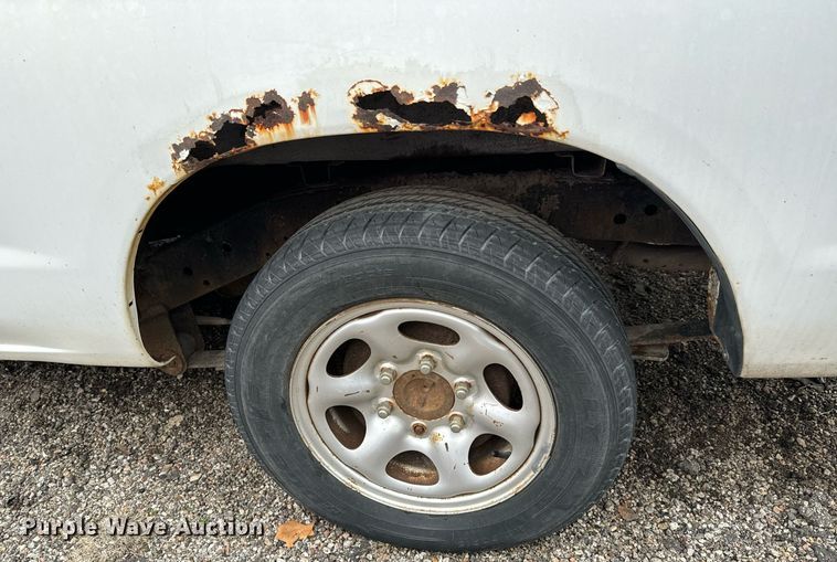 image for item NI9782 2000 Nissan Frontier  pickup truck