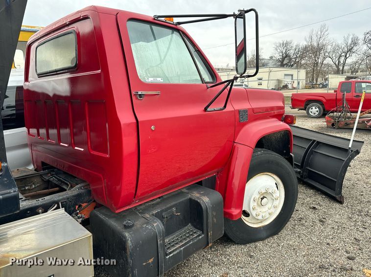 image for item NI9783 1977 Chevrolet C60 dump truck