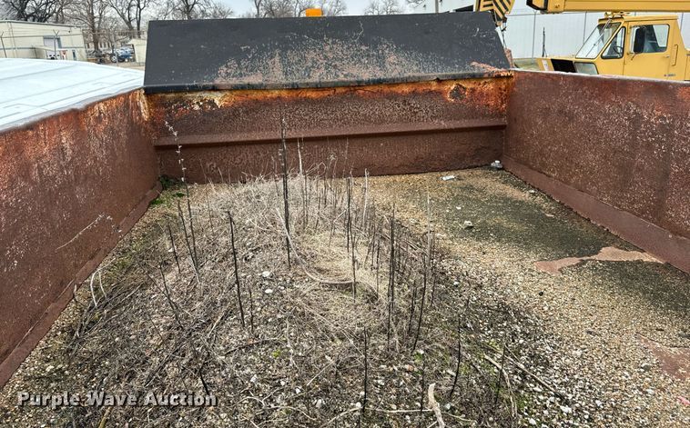 image for item NI9783 1977 Chevrolet C60 dump truck