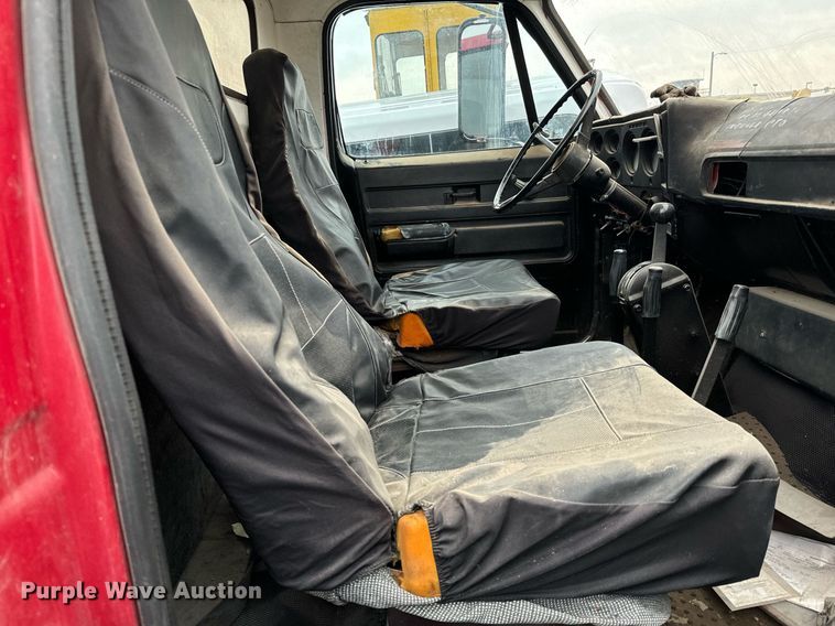 image for item NI9783 1977 Chevrolet C60 dump truck