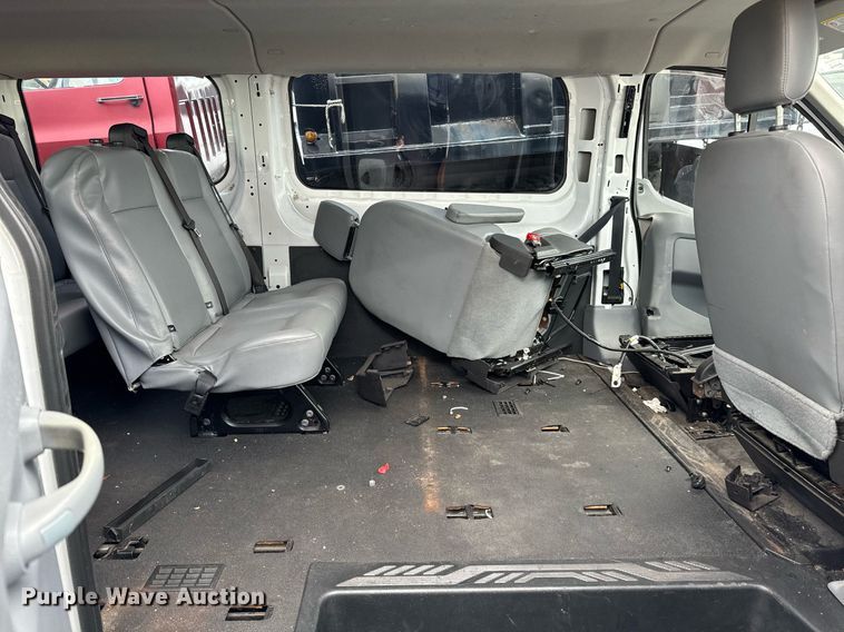 image for item NI9784 2015 Ford Transit 350 van