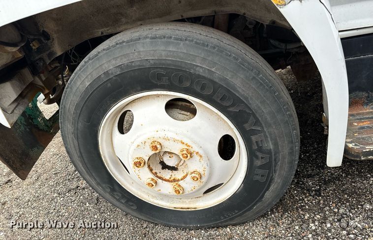 image for item NI9785 1983 Ford F600 grain truck