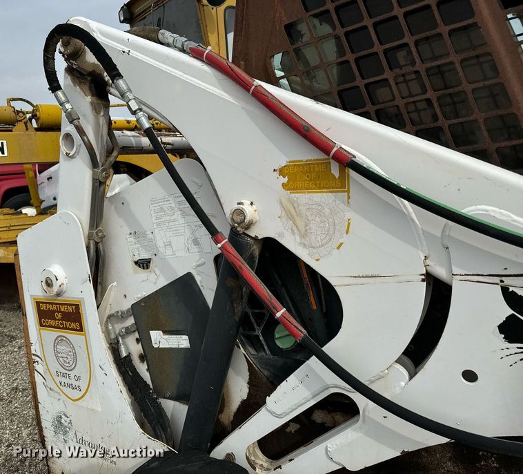 image for item NI9786 1999 Bobcat 873 skid steer loader