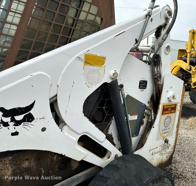 image for item NI9786 1999 Bobcat 873 skid steer loader