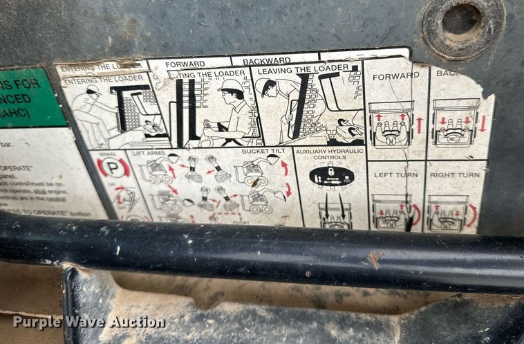 image for item NI9786 1999 Bobcat 873 skid steer loader